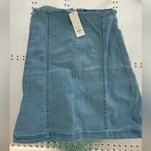 Chic Light Blue Denim Skirt